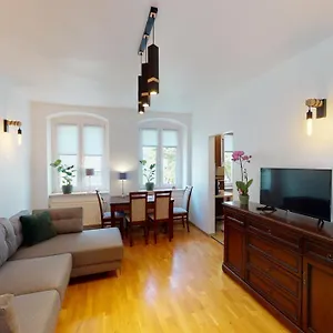 paulinska-12-tectum-apartments.hotelswroclaw.com/